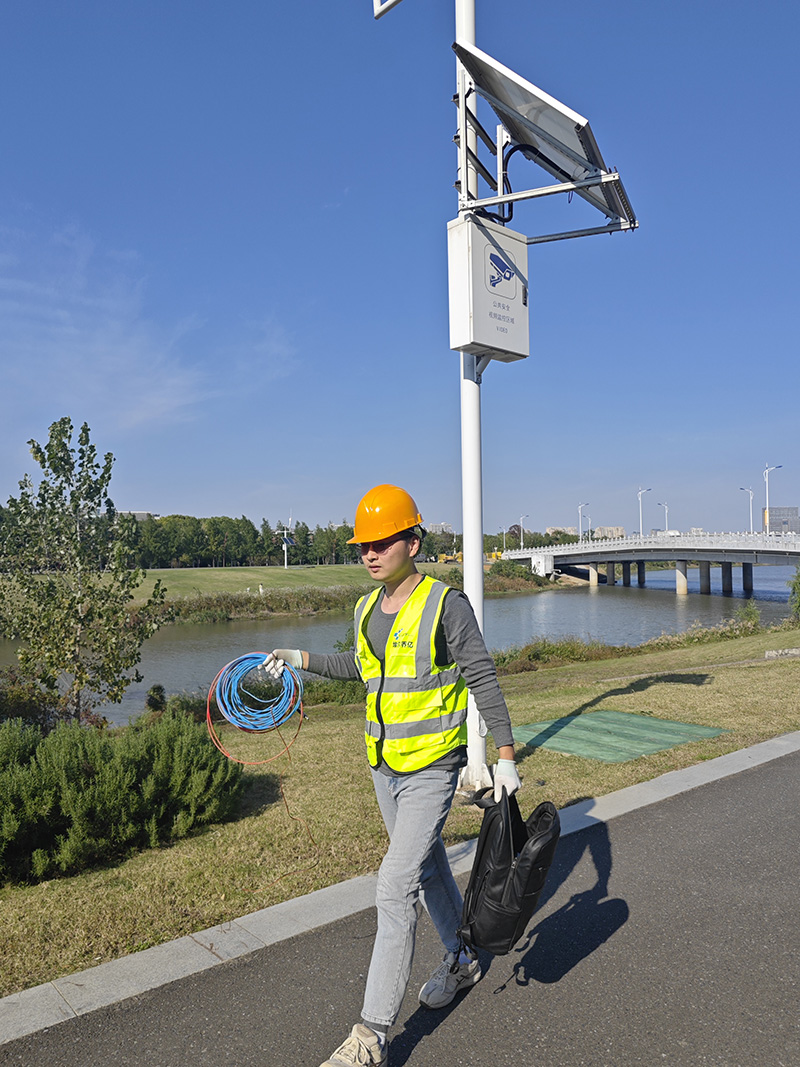 Small-Scale Solar Power Systems: Materials and Components