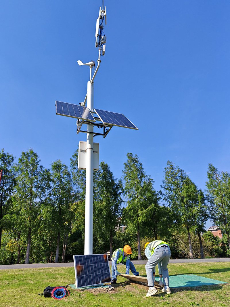Small-Scale Solar Power Solutions for Your Home or Business