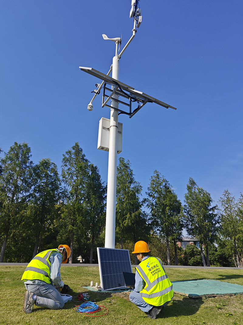 How Much Does a Small-Scale Solar Power System Cost?