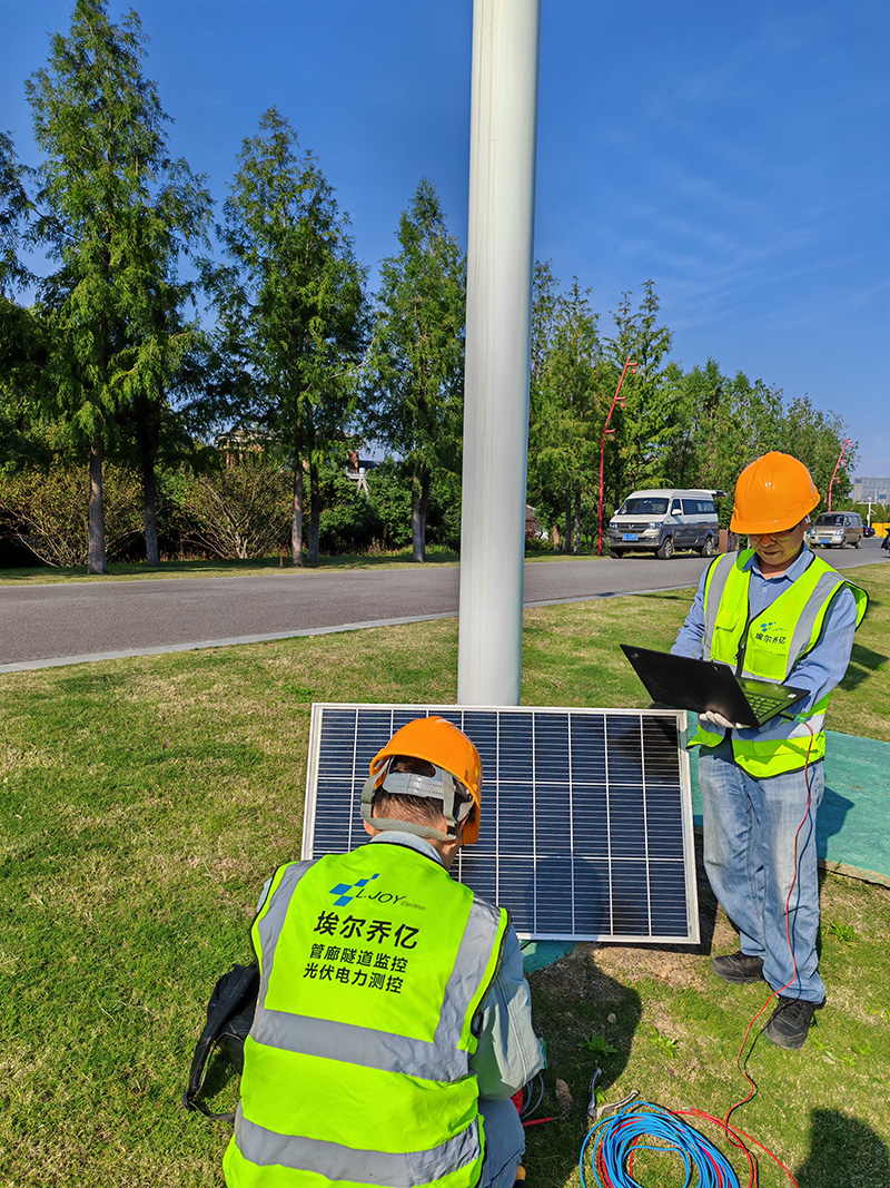 Small-Scale Solar Power Systems: A Comprehensive Guide for Beginners