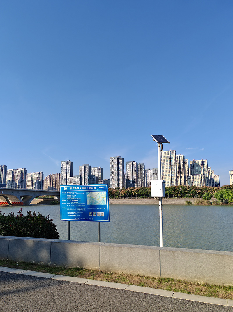 Small-Scale Solar Power Systems: A Comprehensive Guide for Design and Installation