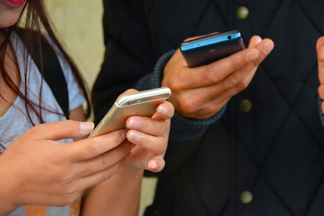 Title: The湛江电子通信电缆: Connectivity and Opportunity